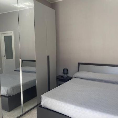 L'Aurora House Apartment Наполи Екстериор снимка