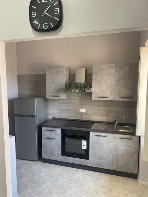 L'Aurora House Apartment Наполи Екстериор снимка