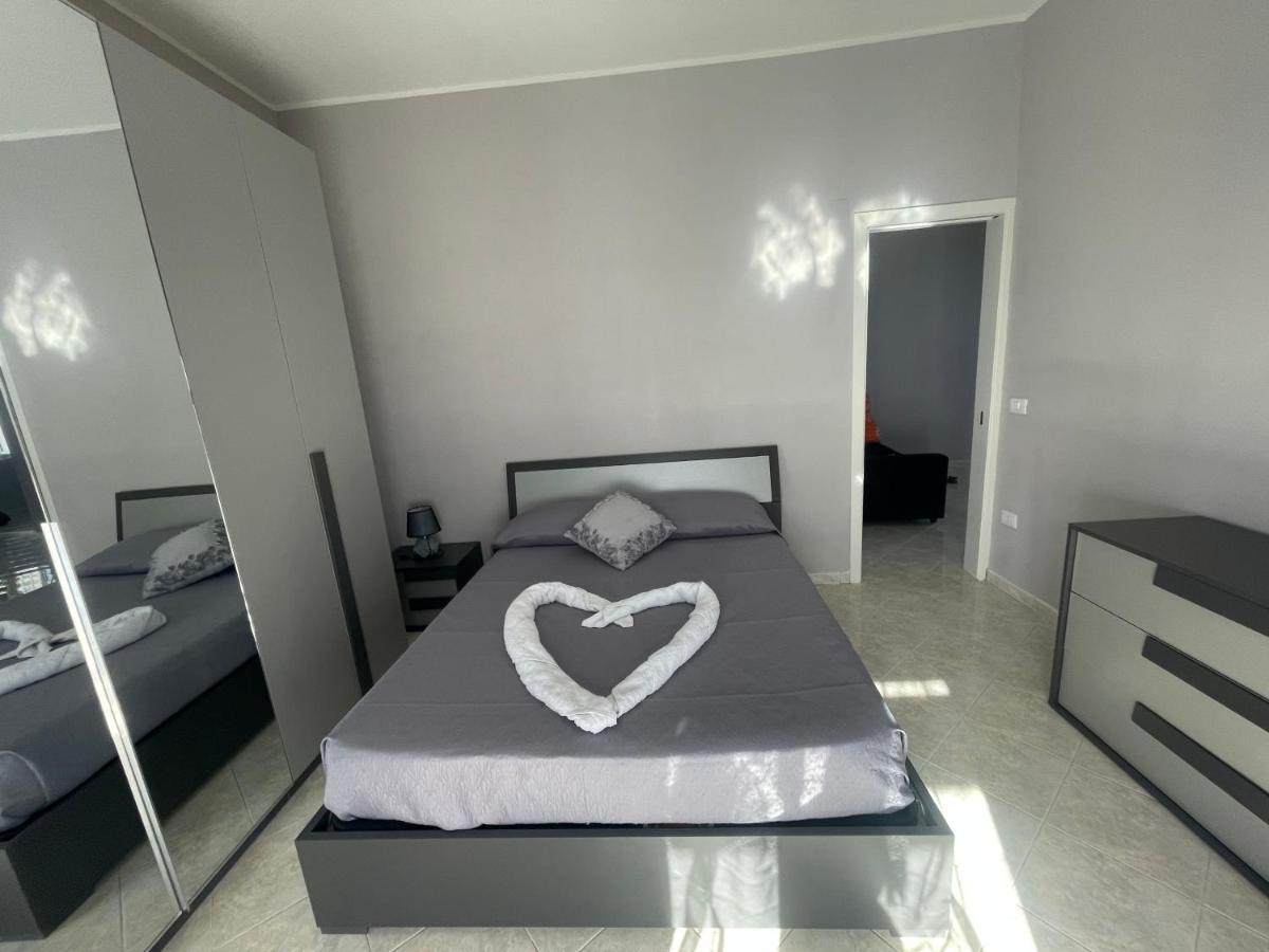 L'Aurora House Apartment Наполи Екстериор снимка