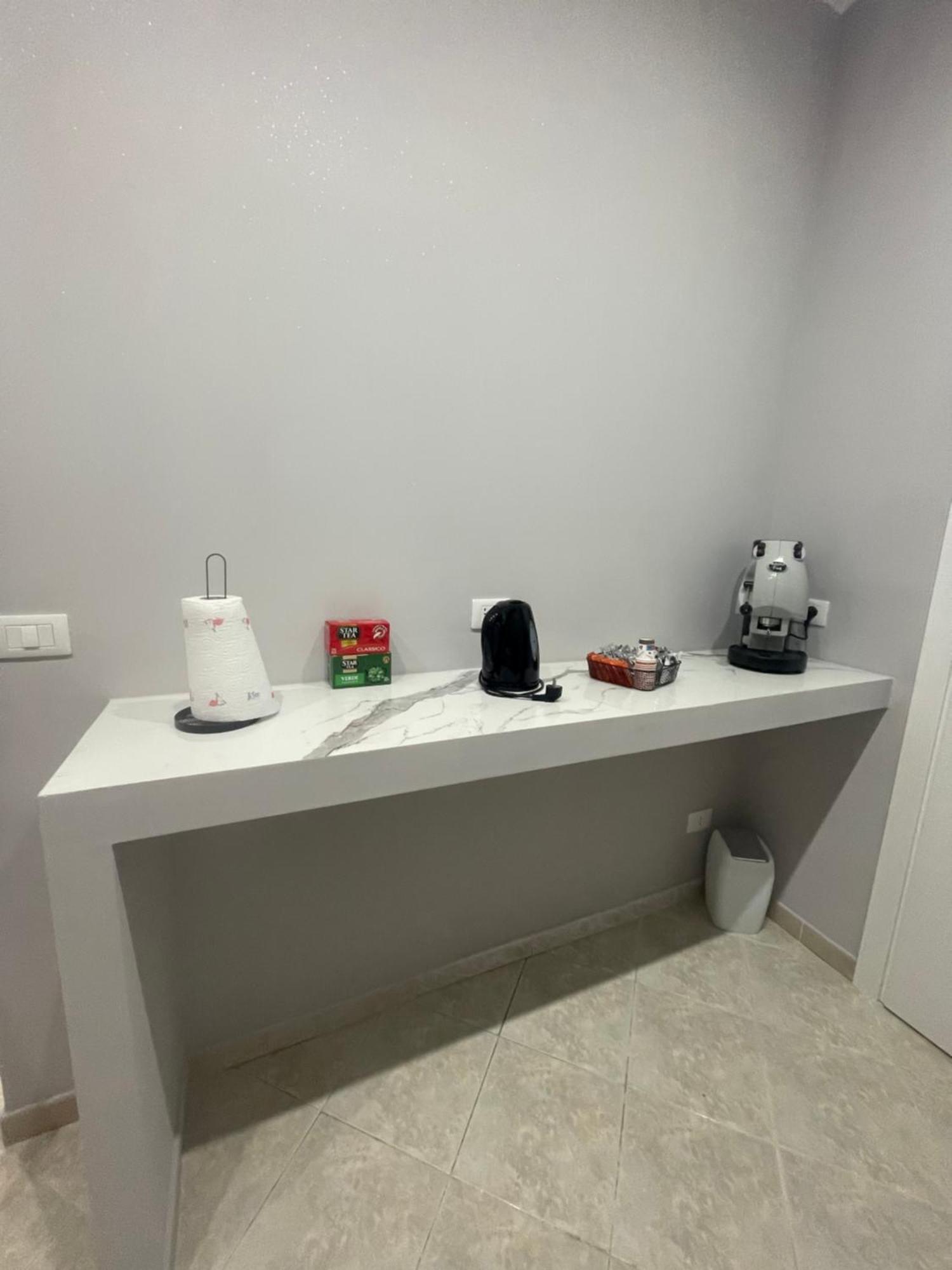 L'Aurora House Apartment Наполи Екстериор снимка